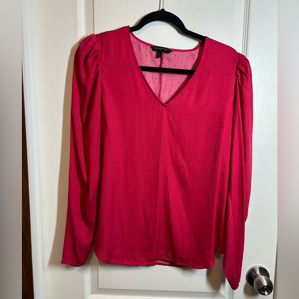Banana Republic Magenta Pink V-Neck Blouse Watermelon Seed Print - Size Medium